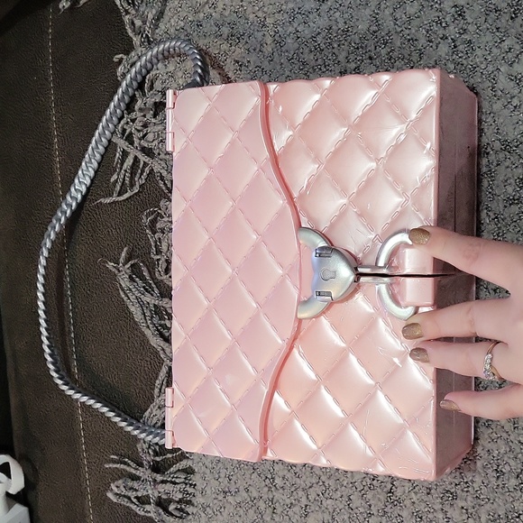 MGA Project Mc2 Spy Bag - Picture 4 of 13